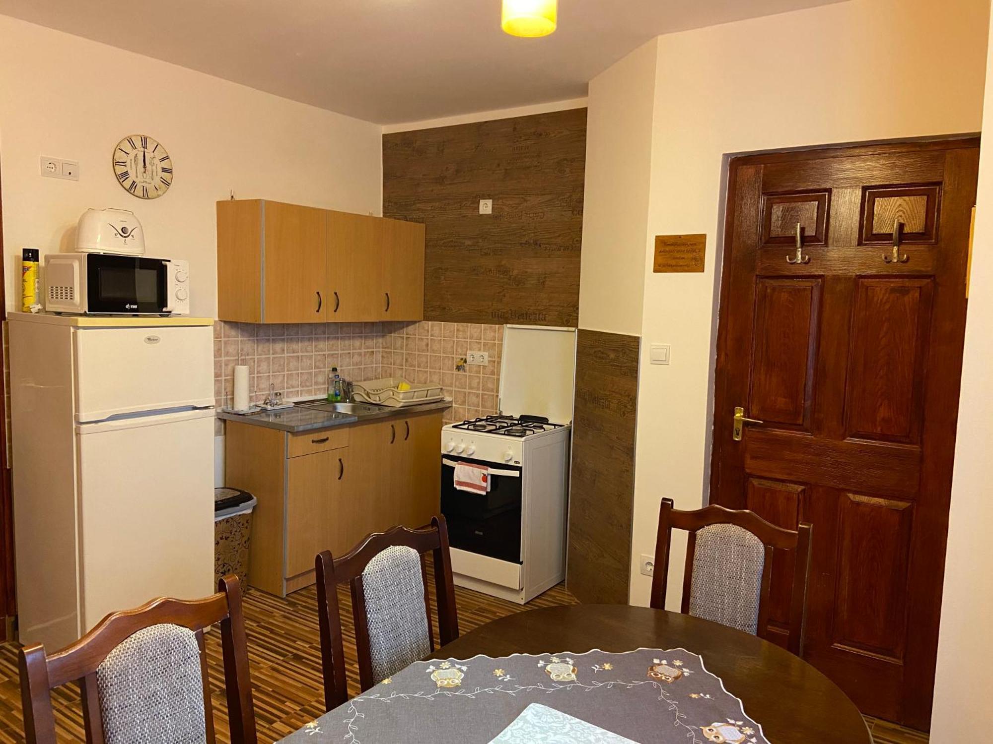 Vadrozsa Vendeghaz-Apartman Demjen Exterior photo